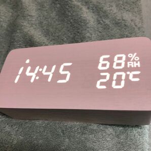目覚まし時計 木製調デザイン デジタル 置き時計 温度湿度 白木目 USB給電 おしゃれ (ホワイト)