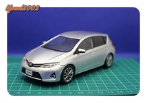 TOYOTA　AURIS　RS　トヨタ　オーリス　RS　トヨタ自動車製　カラーサンプル　ミニカー　1/30　シルバーメタリック系色_画像1