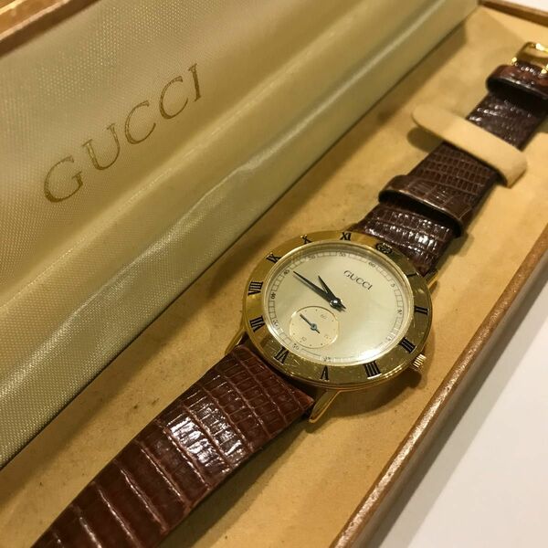 【希少モデル】gucci 腕時計 シェリーライン（クラシック）