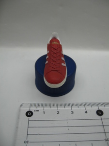 0nyq5B No.2 CMPS red×white PEPSI adidas スニーカーボトルキャップ 現状品
