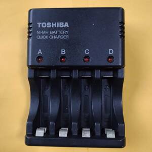 TOSHIBA 【ニッケル水素蓄電池用・単四/単三用】TH-C34AH 送料無料（東芝 充電器）