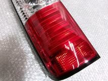 ★未使用!★200系 ハイエース 社外 LED テールランプ ライト レンズ 左右 01-212-19M2L-CR 01-212-19M2R-CR / 2Q10-381_画像5