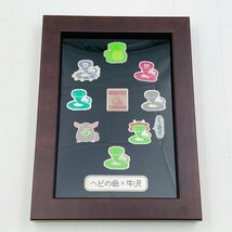 中古品 額縁入りピンバッジセット ヘビの命×牛沢_画像1