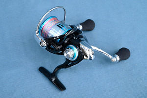 K192 超美品 Daiwa ダイワ エメラルダス LT2500S-H-DH スピニングリール 釣り具