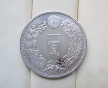 30, １円銀貨 ☆明治３６年 ★☆未使用－　♪稀少～ 　　　　　 　　 　　 　　　 　　　　　　　　　　　　　　　　　　貿易銀 新1円銀貨_画像4