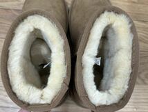 【UG30.1110Y】保管品　★　未使用？　UGG　W　CLASSIC　MINI　5854W/CHE　ムートンブーツ　　25㎝　ショートブーツ_画像6