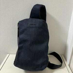 【新品同様】DIESEL ディーゼル デニム　ボディバッグ X06607 PR413 D-SUBTORYAL DENIM MO ワンショルダーバッグ　ウエストバッグ