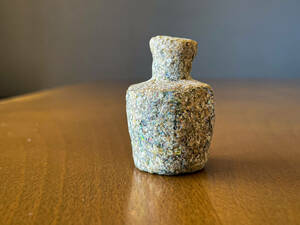 【密度の虹色!】ローマンガラス 古代の小瓶 クリスタルの様な 出土品 シルクロード ローマングラス 古代エジプト 中東 骨董 ガンダーラ