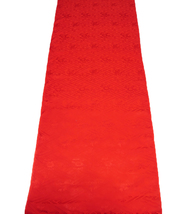 A-002番 正絹縮緬地端切れ（はぎれ・ハギレ）舞妓さんの赤色 大紗綾型・菊模様 表地用 少し厚地 ４０．５センチ×１００センチ_画像2