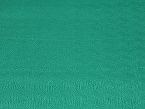 A-059-n番 正絹縮緬地端切れ（はぎれ・ハギレ）孔雀緑色 小紗綾型 表地用 薄地 裏地用にも 37.5センチ×135センチ 訳あり 