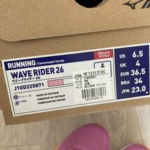 ROXY MIZUNO ロキシー ミズノ コラボ ランニングシューズ 23cm ■ WAVE RIDER 26 ROXY ■ピンク シューズ袋 箱付き ウェーブライダー26_画像10