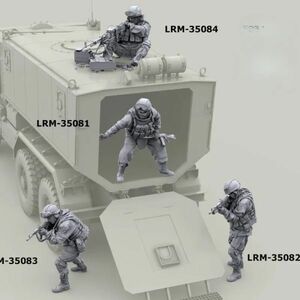 【スケール 1/35】 樹脂 レジン フィギュア キット 歩兵兵士 4人セット ロシア軍 兵士 戦闘ギアシステム 未塗装 未組み立て☆☆