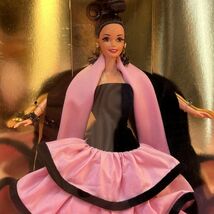 バービー人形 エスカーダ バービー 限定版 マテル製 Mattel ESCADA BARBIE DOLL Limited Version_画像2