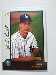 1998 Bowman Mike Lowell RC