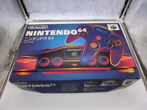 T【3え-97】【100サイズ】ニンテンドー64 本体 NUS-001/Nintendo64/任天堂/ゲーム機/通電可 ジャンク扱い/※傷 汚れ 外箱傷み有