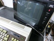 T【N2-93】【170サイズ】NEC PC-8001 ＋ NEC 12型グリーンモニタ JB-1203M 他/動作未確認/通電可/※傷汚れ・ヤケ有_画像3