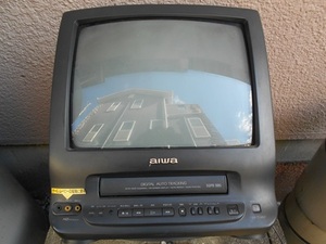  aiwa製　レトロなテレビデオ　