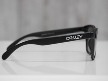 【新品】正規品 OAKLEY Frogskins サングラス プリズムレンズ OO9245-E354 Matte Black / Prizm Slate アジアンフィット_画像3