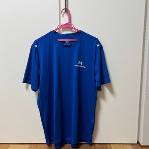 SALE！アンダーアーマー　トレーニングシャツ