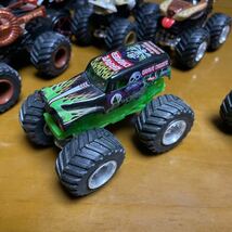 HOT WHEELS MONSTER JAM 8台_画像2