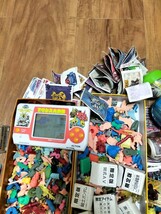 バンダイガン消し大量セットです！シールや小冊、ゲーム機付やや汚れあります！_画像8