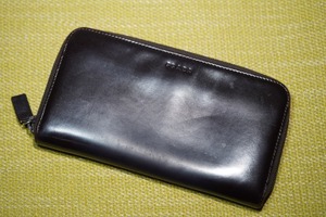 プラダ PRADA レザー ラウンドファスナー長財布