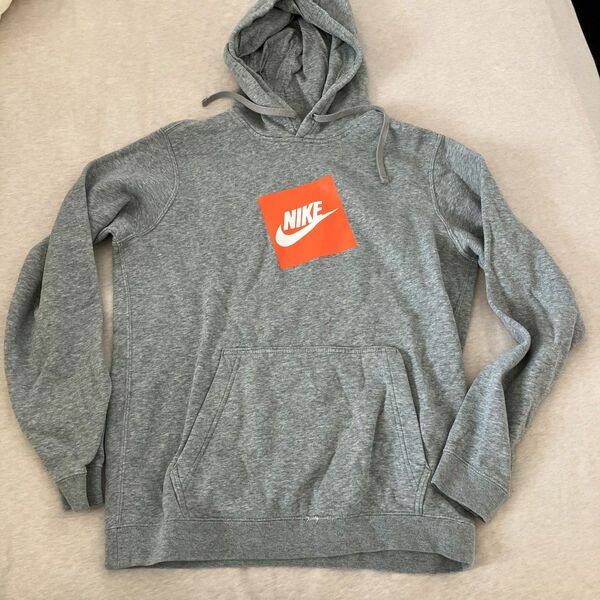 ナイキ NIKE スウェット パーカー フー ディー プルオーバー グレー HOODIE トレーニングウェア　スポーツウェア