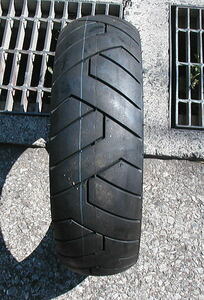 Vee Rubber タイヤ １２０/７０Ｒ/１２×１本 中古 ・　２３年