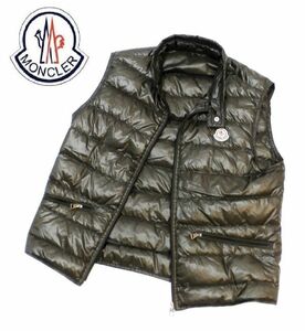 正規品 MONCLER GUI GILET MEN DOWN VEST モンクレール ギュイ ワッペンロゴ ダウンベスト ダウンジャケット カーキ 2 JZ-15