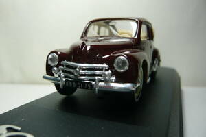 '56 ルノー4CV ベルリン デクヴラブル／仏ソリド1/43／マルーン