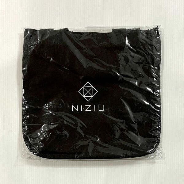 NiziU ランチトートバッグ（黒）HMV販売