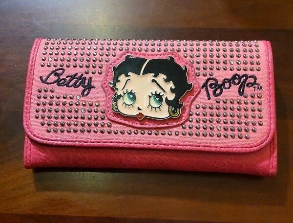 BETTY BOOP LANYベティ ブープピンク　長財布