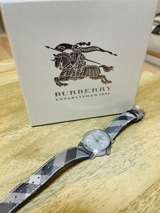 Burberry 腕時計　革製　スーツ　カジュアル