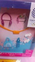 Barbie バービー アウトフィット 服 東京2020 Tokyo2020 オリンピック ライセンスファッションストーリー 限定 人形 フィギュア ドール C_画像2