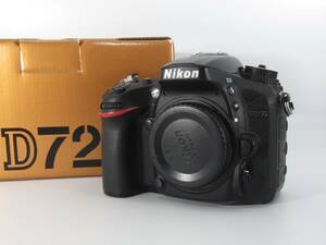 ニコン Nikon D7200 デジタル一眼レフカメラ（ストラップ・充電器・バッテリー・説明書・箱など付属）