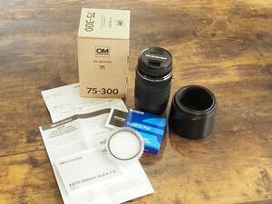 オリンパス OMSYSTEM M.ZUIKO DIGITAL ED 75-300mm F4.8-6.7 II ほぼ新品　メーカー保証期間有り　レンズフード、フィルターセット