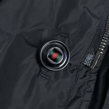 【GUCCI】　メンズ　アウター ナイロンジャケット　グッチ　シェリーラインボタン　サイズXL ブラック　フード格納型　定価285000円_画像5