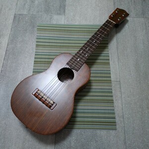 Kaala KU-1C/OV concert ukulele 