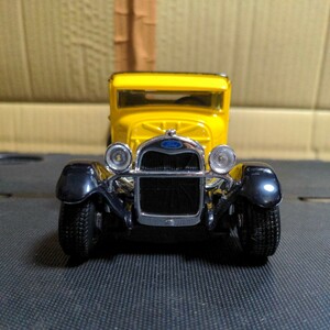 1928 Ford Model A 1/24