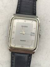 P91 1円～ 不動品 ラドー RADO クオーツ デイト 腕時計 シルバー文字盤 スクエア型 シルバーカラー メンズ ボーイズサイズ 社外革ベルト_画像1