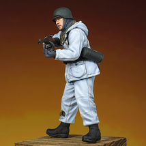 [旧作4] 完成品 1/35 フィギュア WW2 ドイツ軍 ドイツ兵 陸軍 PPSh-41装備 冬季 戦争後期 Painted and Built Figure 50mm_画像3