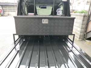 限定 ハイゼットトラック ジャンボ S510P アルミ工具箱 軽トラ 荷台箱 アルミボックス用架台 代引き不可 同梱不可 チッピングブラック塗装