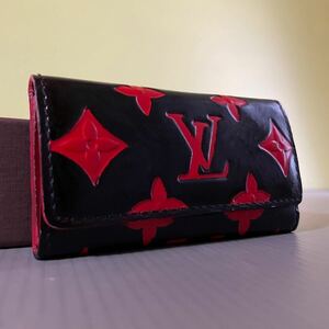 1円~ 美品 LOUIS VUITTON ルイヴィトン ヴェルニ キーケース 4連 ブラック モノグラム 正規品　ボタン良好 ブラック CA1015