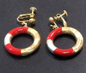 Art hand Auction ★The beauty of Makie★Wooden lacquered earrings, ring type, vermilion lacquer, gold background★Hand-painted Makie★Free shipping, ladies accessories, earrings, wooden