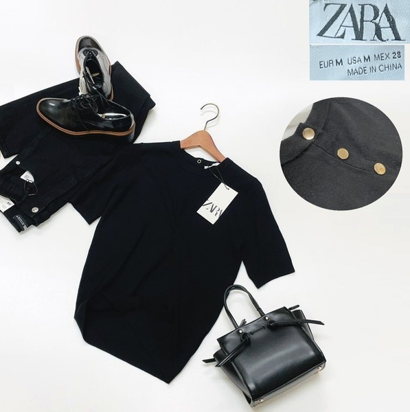 未使用品 /M/ ZARA ブラック 半袖ニットTシャツ ゴールド ボタン レディース タグ カジュアル トップス 通勤 大人可愛い黒 デイリー ザラ