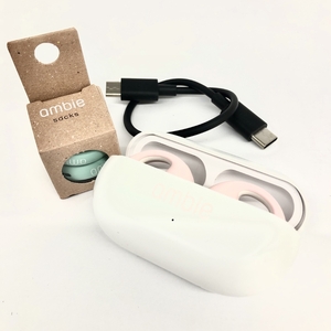 ◆ambie アンビー Sound earcuffs ワイヤレスイヤホン◆ AM-TW01 ピンク/グリーン オーディオ機器