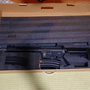 S&T M4 URX4 M-LOK 11.5 G3電動ガン +予備マガジン