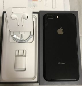 【美品95％】SIMフリー iPhone8 Plus iPhone8plus 256GB GLAY アイフォン8プラス　アイホン8プラス 本体 グレイdocomo 