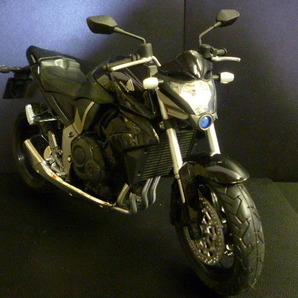  1/12 ホンダ CB1000R HONDA CB 1000 R SC60 ブラック ホンダイタリア 2008 ＜正規ライセンス商品＞ Joycity ダイキャストバイクの画像5