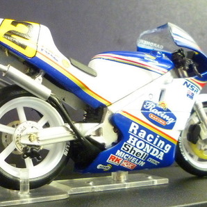 【未開封】 1/24 ホンダ NSR500 #2 ワイン ガードナー HONDA NSR 500 1987 MotoGP ixoの画像6